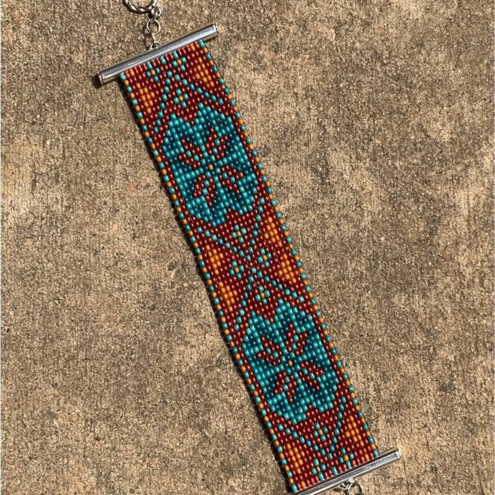 NWOT Handmade ‘Star’ Seed Bead Cuff Bracelet - 7”